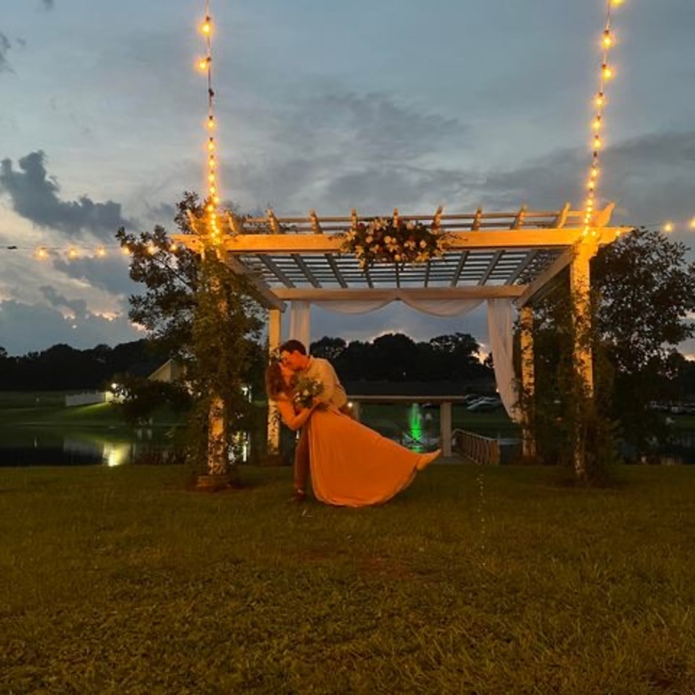 Meet your Posher, Lois